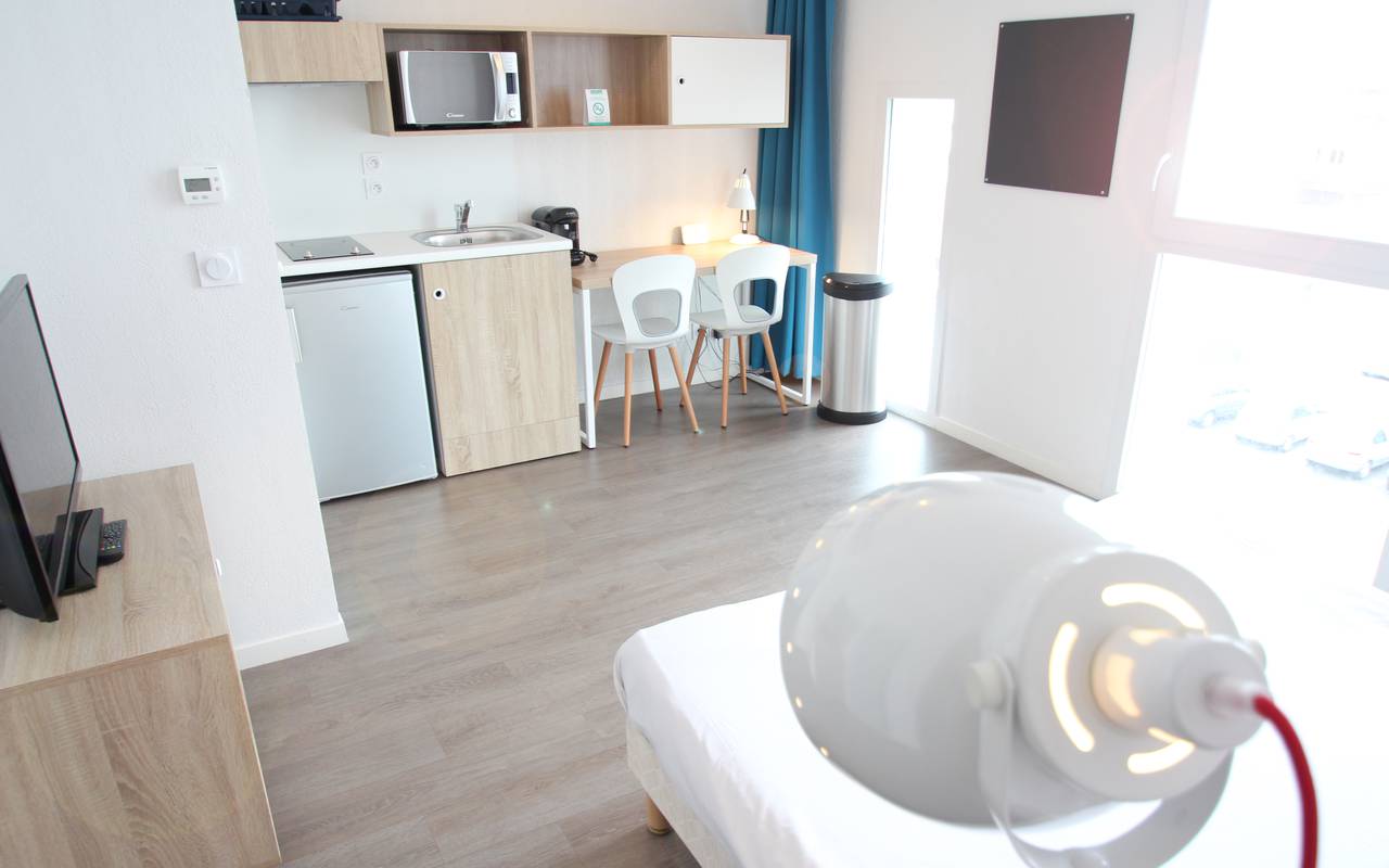 pièce à vivre appartement location moyen séjour à La Rochelle