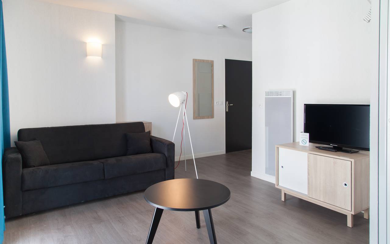 salon appartement location court séjour à La Rochelle