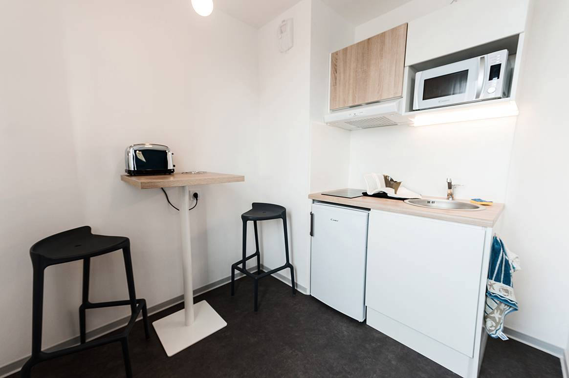 kitchenette appartement location court séjour à Rennes